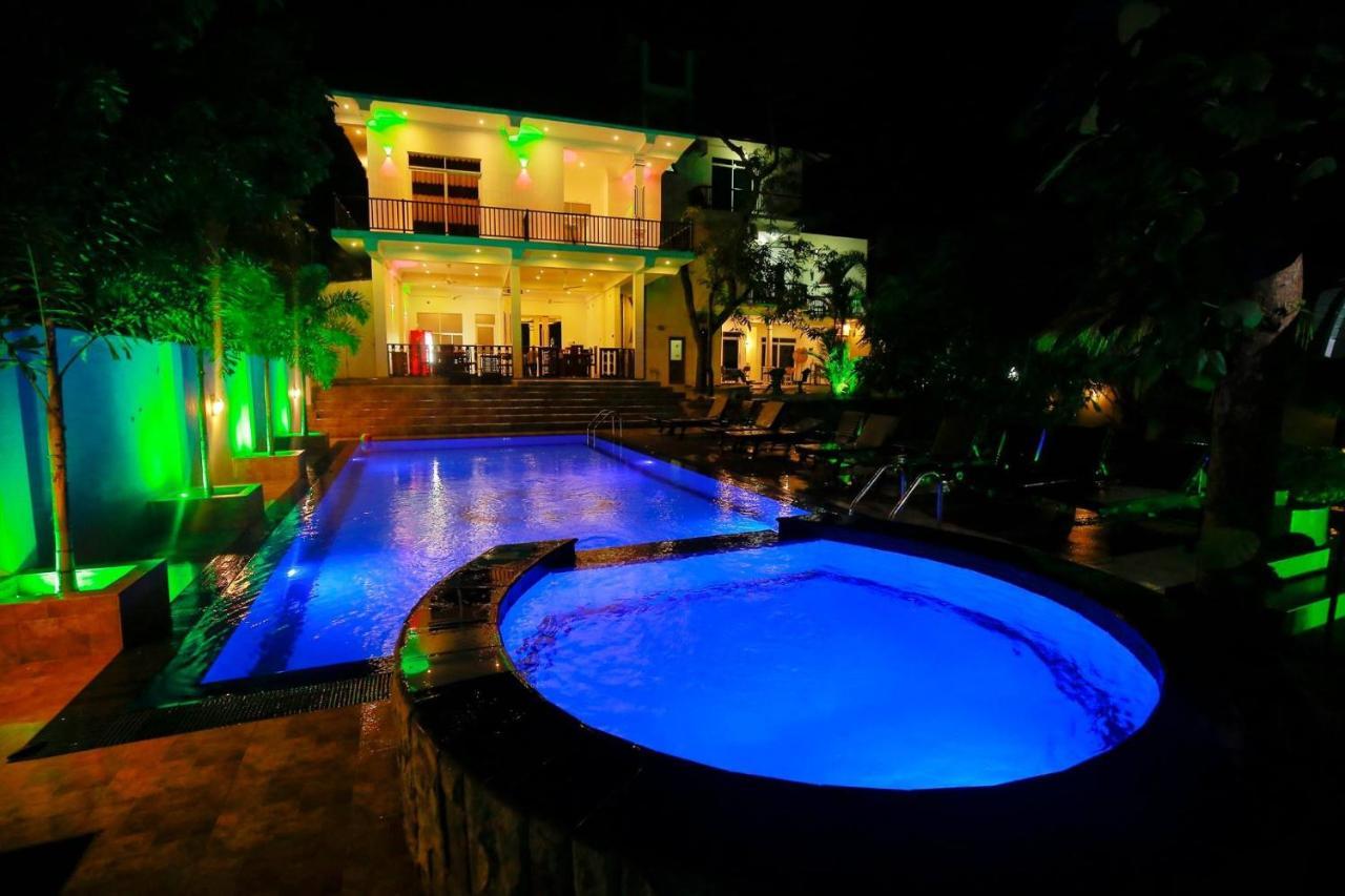 Yala River Front Hotel&Restaurant Tissamaharama Extérieur photo